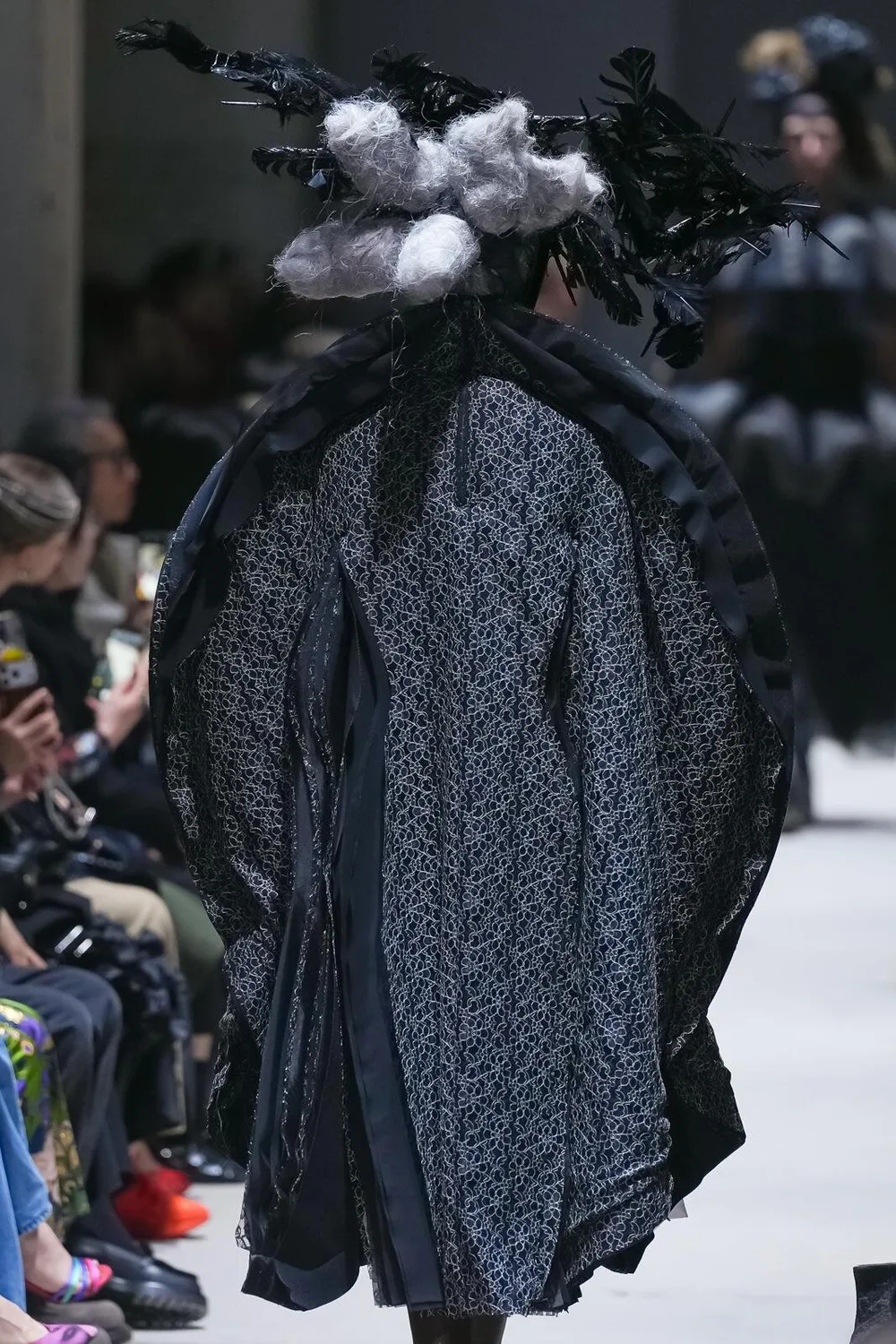コムデギャルソン 2026年秋冬 LOOK 5 / VIEW 4