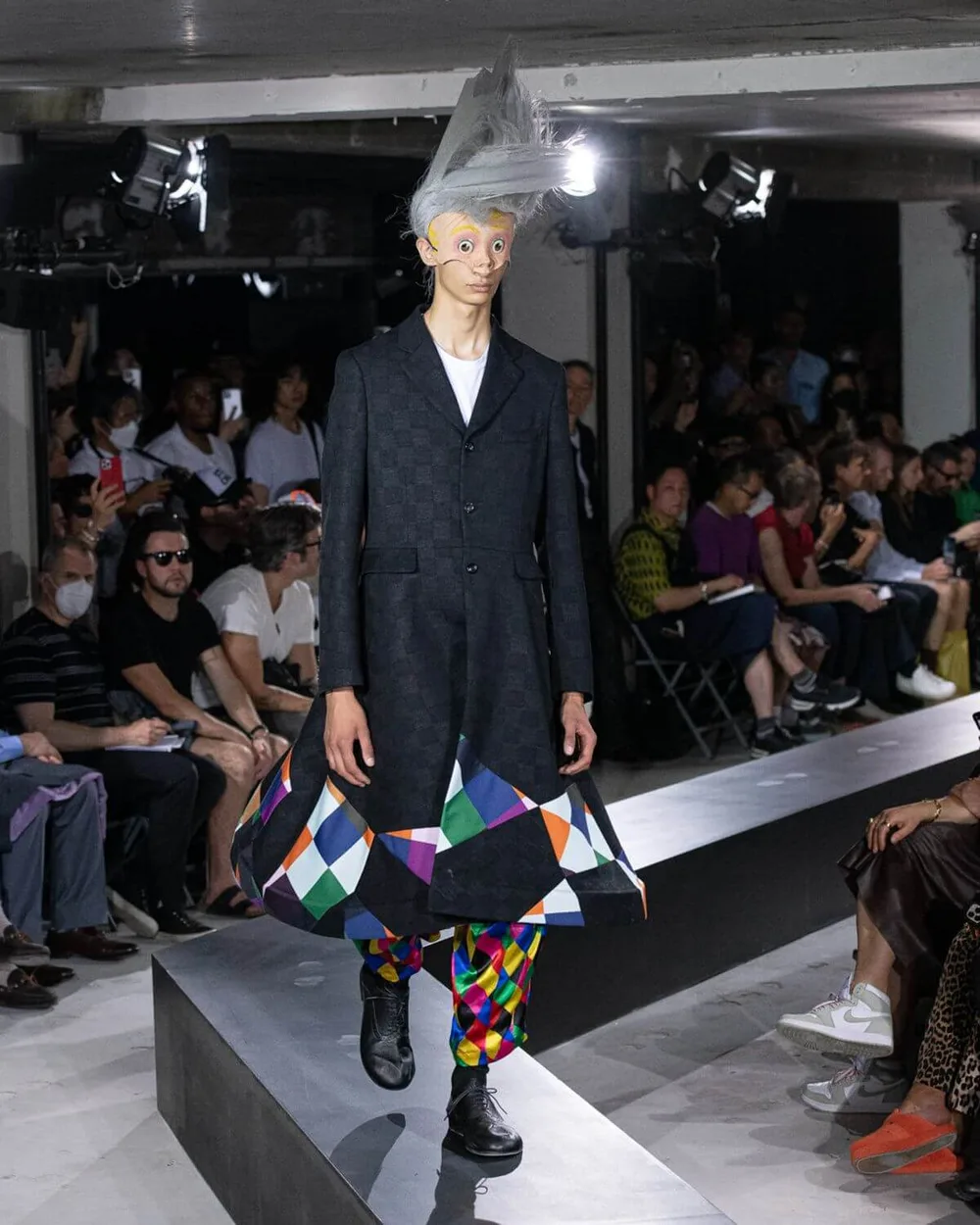 HOMME PLUS 2023 SSの同シーズン掲載写真。