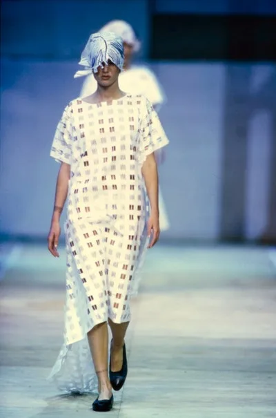 COMME des GARÇONS 1992 SSの同シーズン掲載写真。