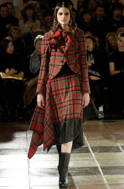 コムデギャルソン 2003秋冬 LOOK 2