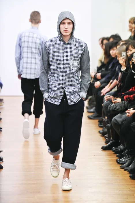 コムデギャルソンシャツ 2011秋冬 LOOK 30