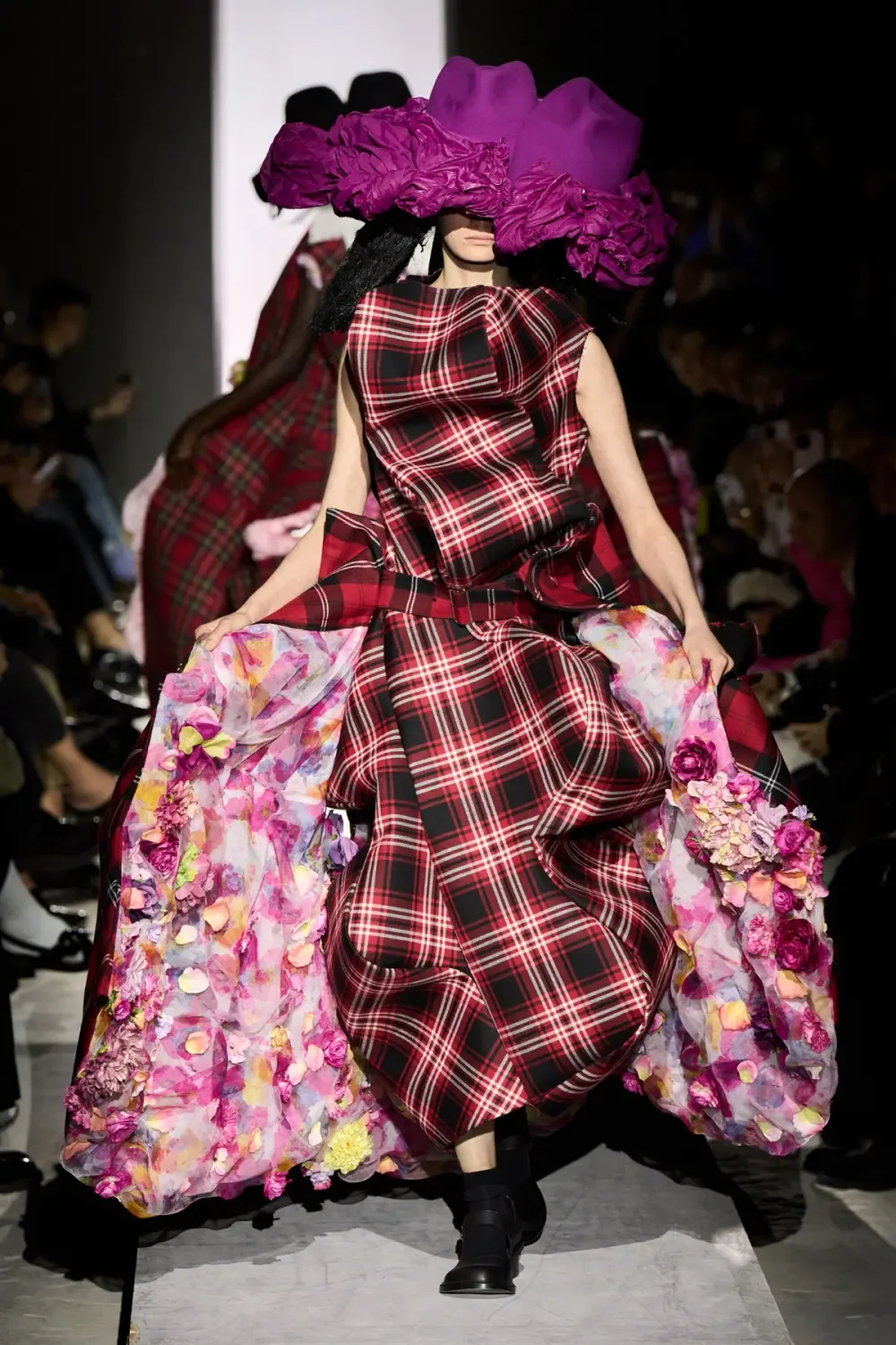 コムデギャルソン 2025年秋冬 LOOK 11