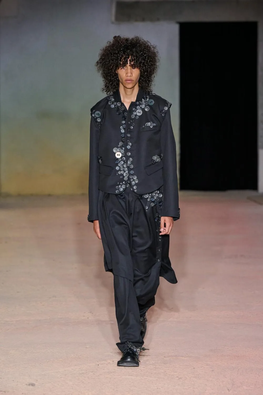 ディーエスエムケイニノミヤ 2027年春夏 LOOK 33
