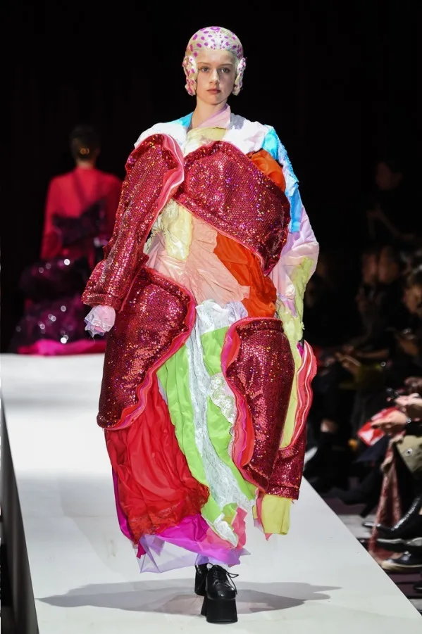 コムデギャルソン 2018秋冬 LOOK 6