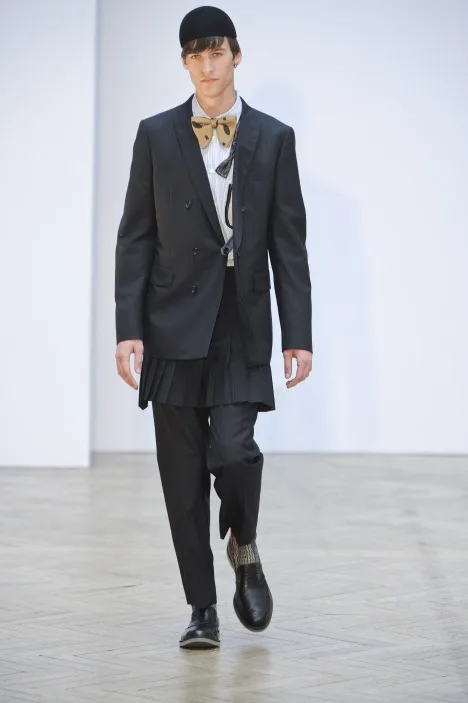 コムデギャルソンオムプリュス 2010春夏 LOOK 16