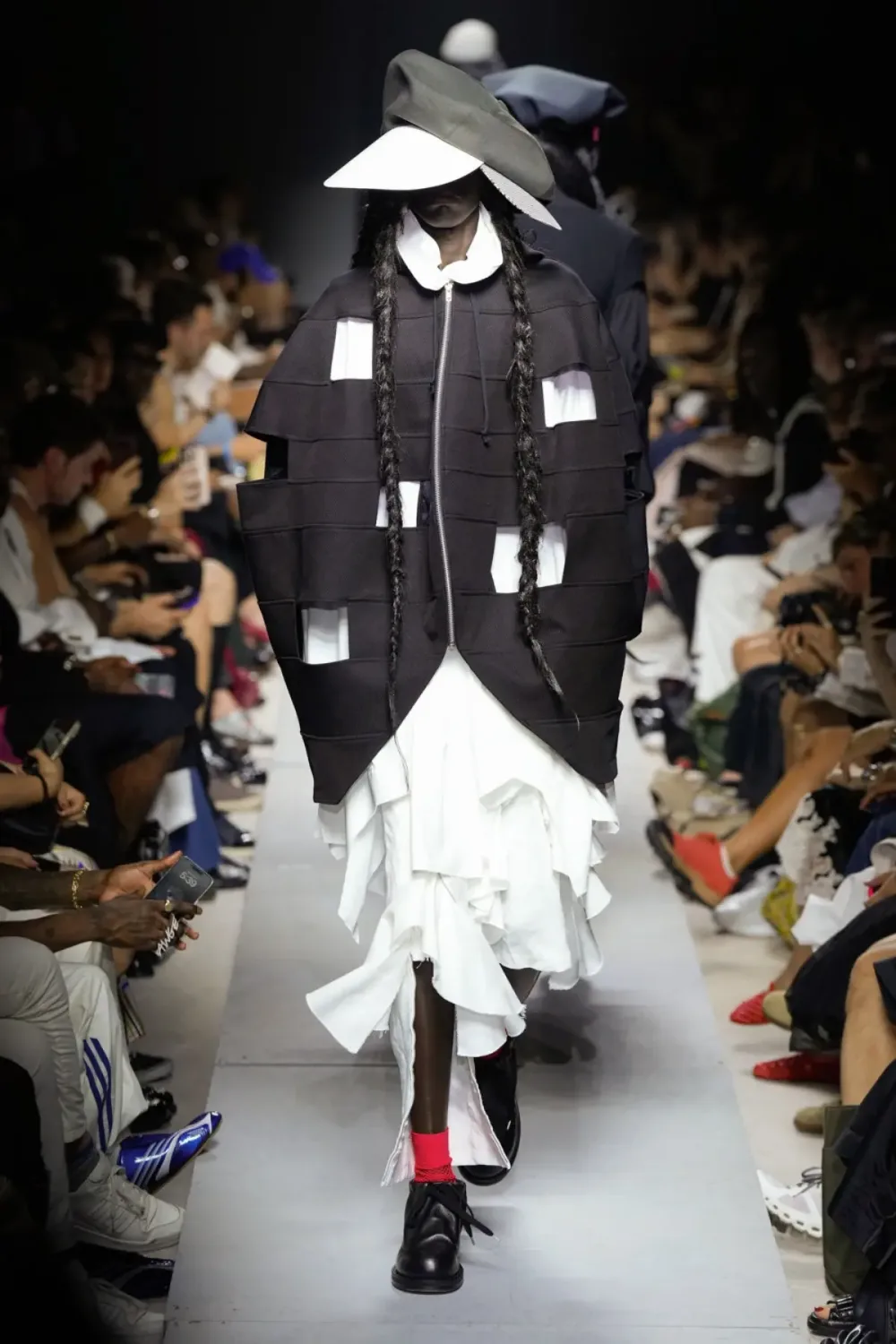 コムデギャルソンオムプリュス 2026年春夏 LOOK 16