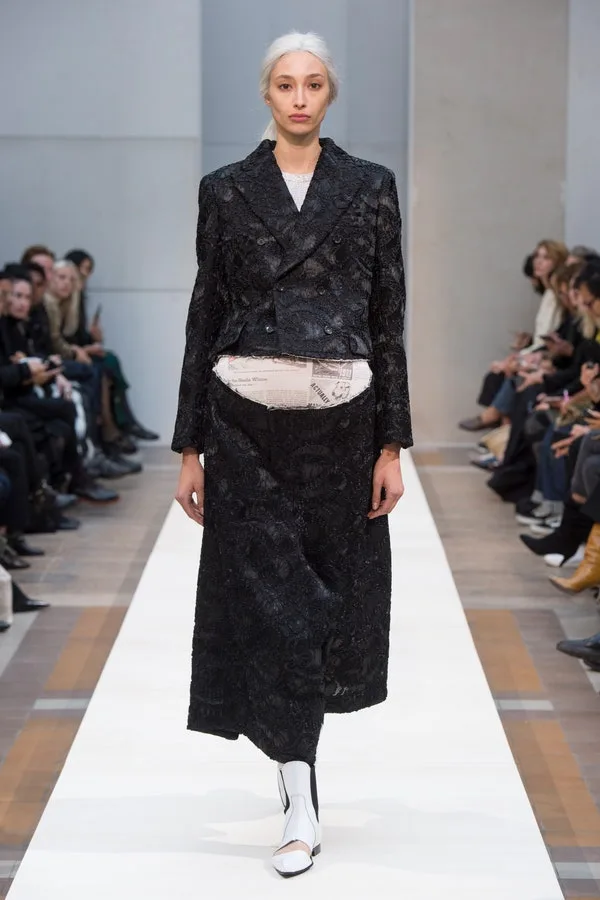 コムデギャルソン 2019春夏 LOOK 2