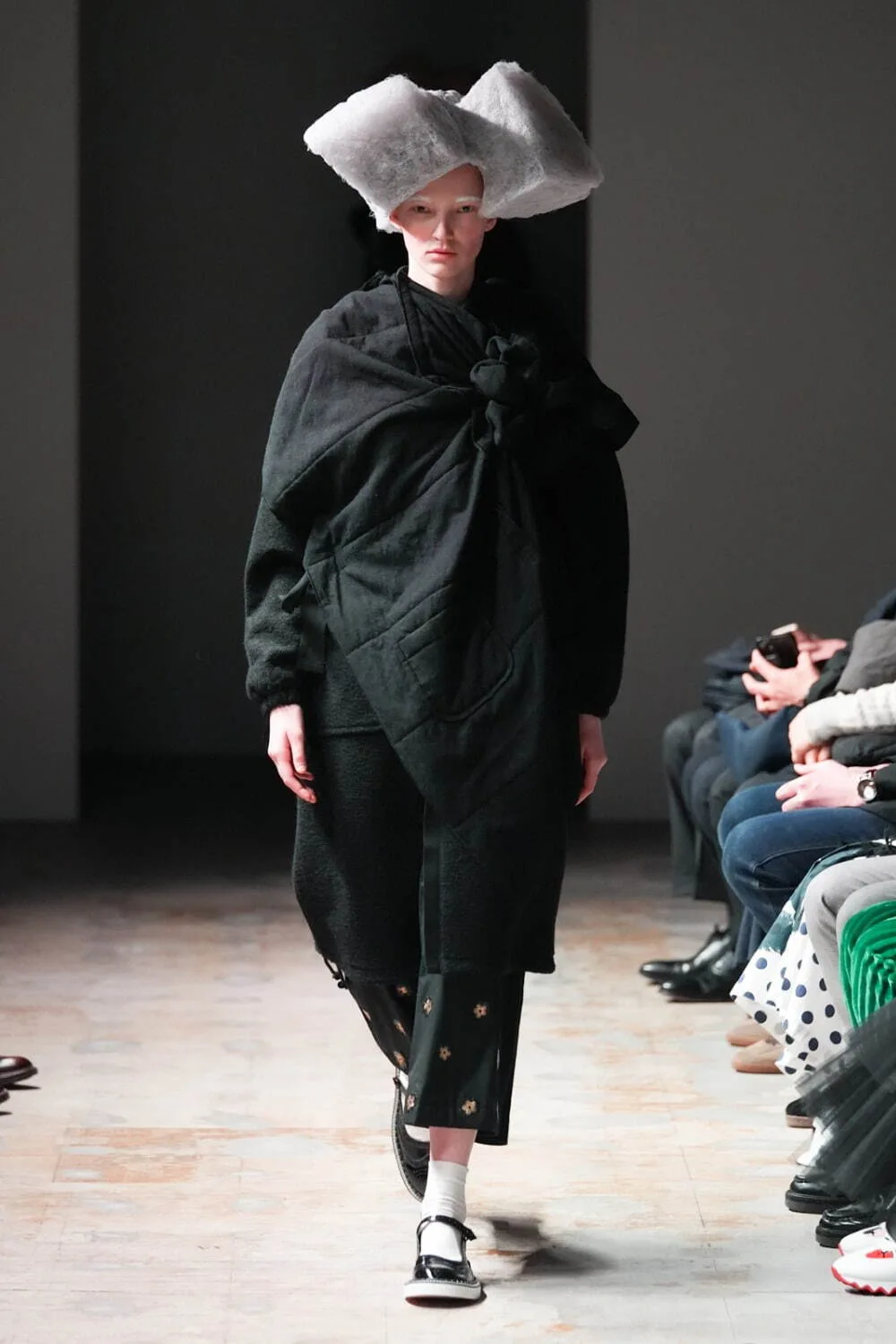 タオ 2024年秋冬 LOOK 24