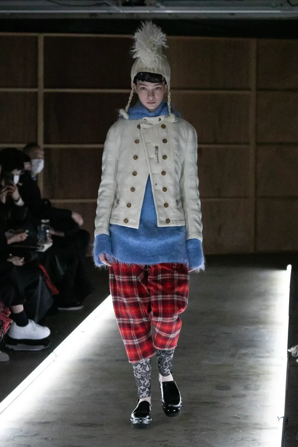 タオ 2023年秋冬 LOOK 14