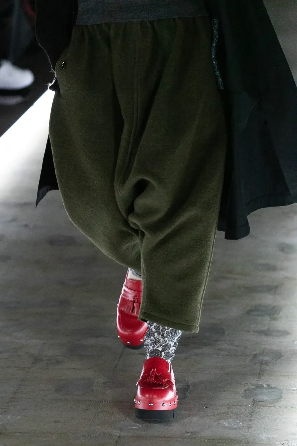 タオ 2023年秋冬 LOOK 21 / VIEW 3