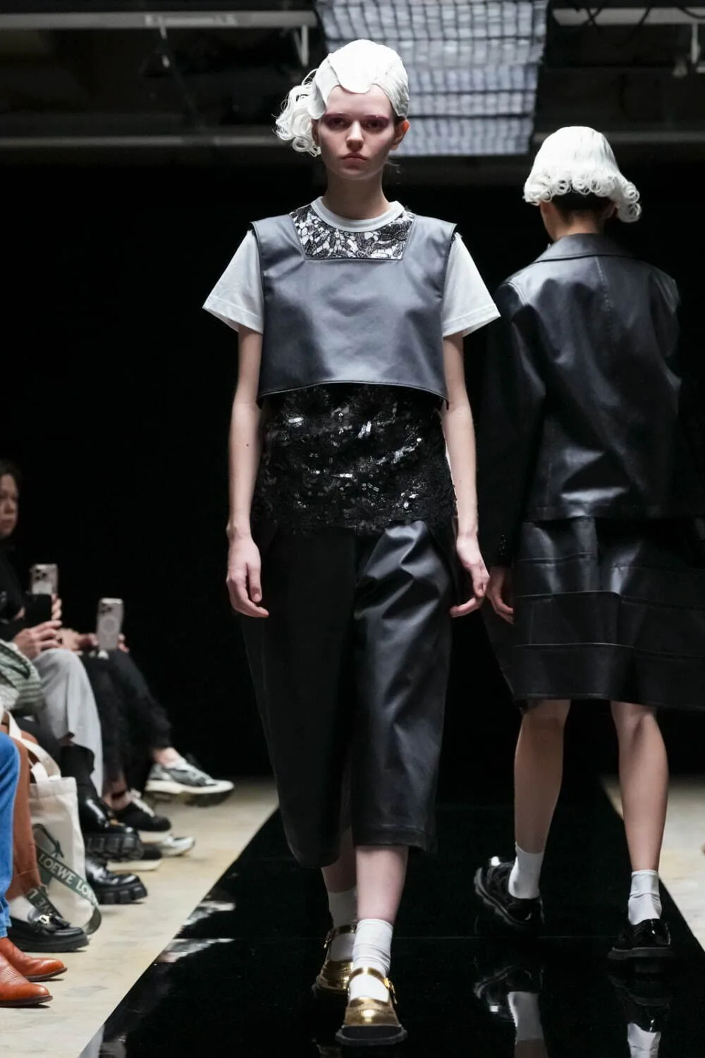 タオ 2025年秋冬 LOOK 5