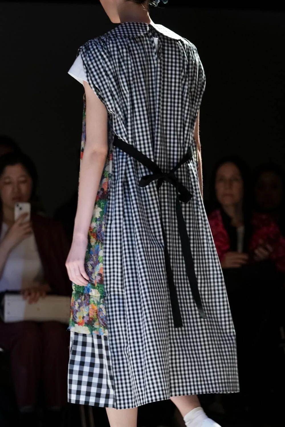 タオ 2025年春夏 LOOK 17 / VIEW 3