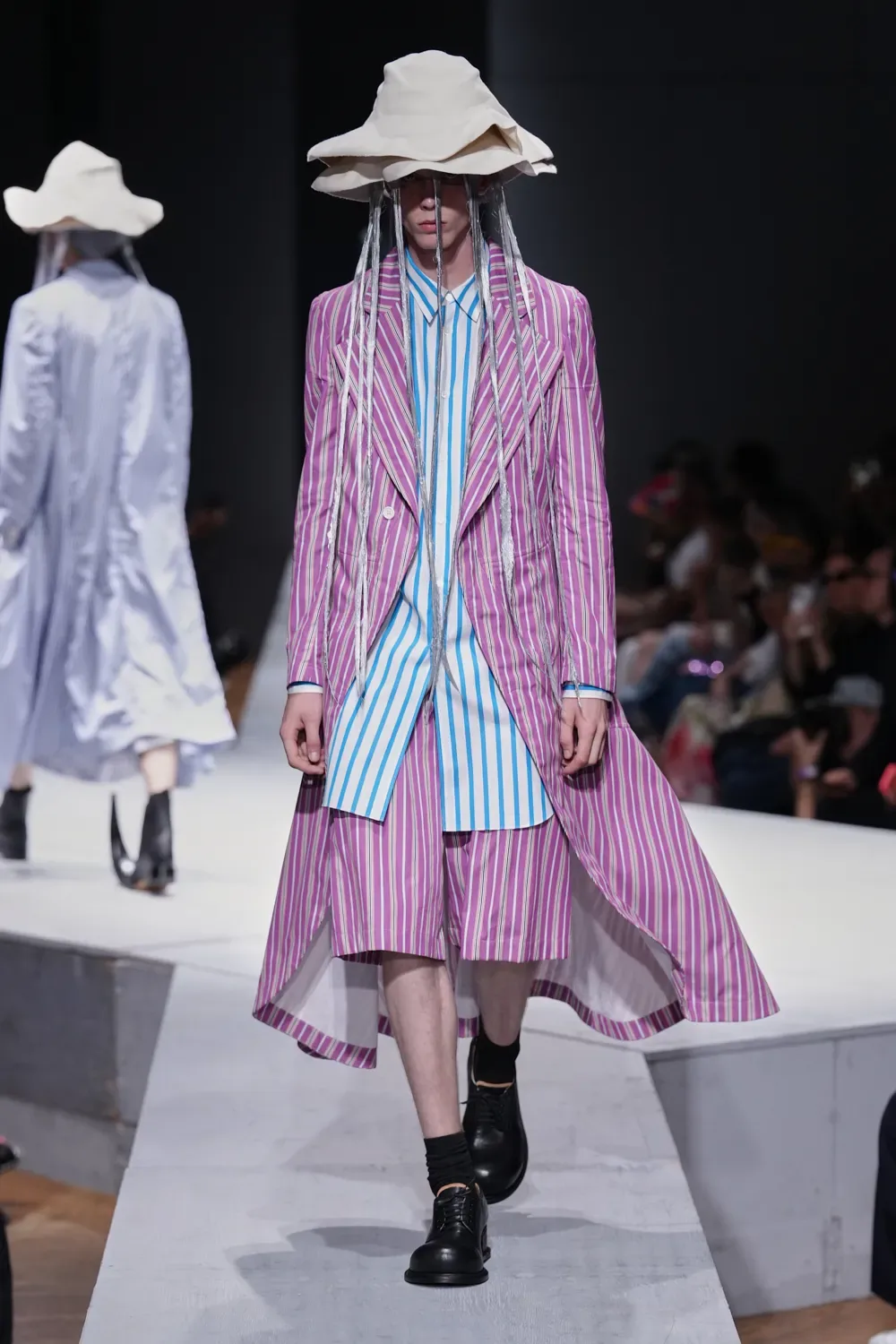 コムデギャルソンオムプリュス 2027年春夏 LOOK 3