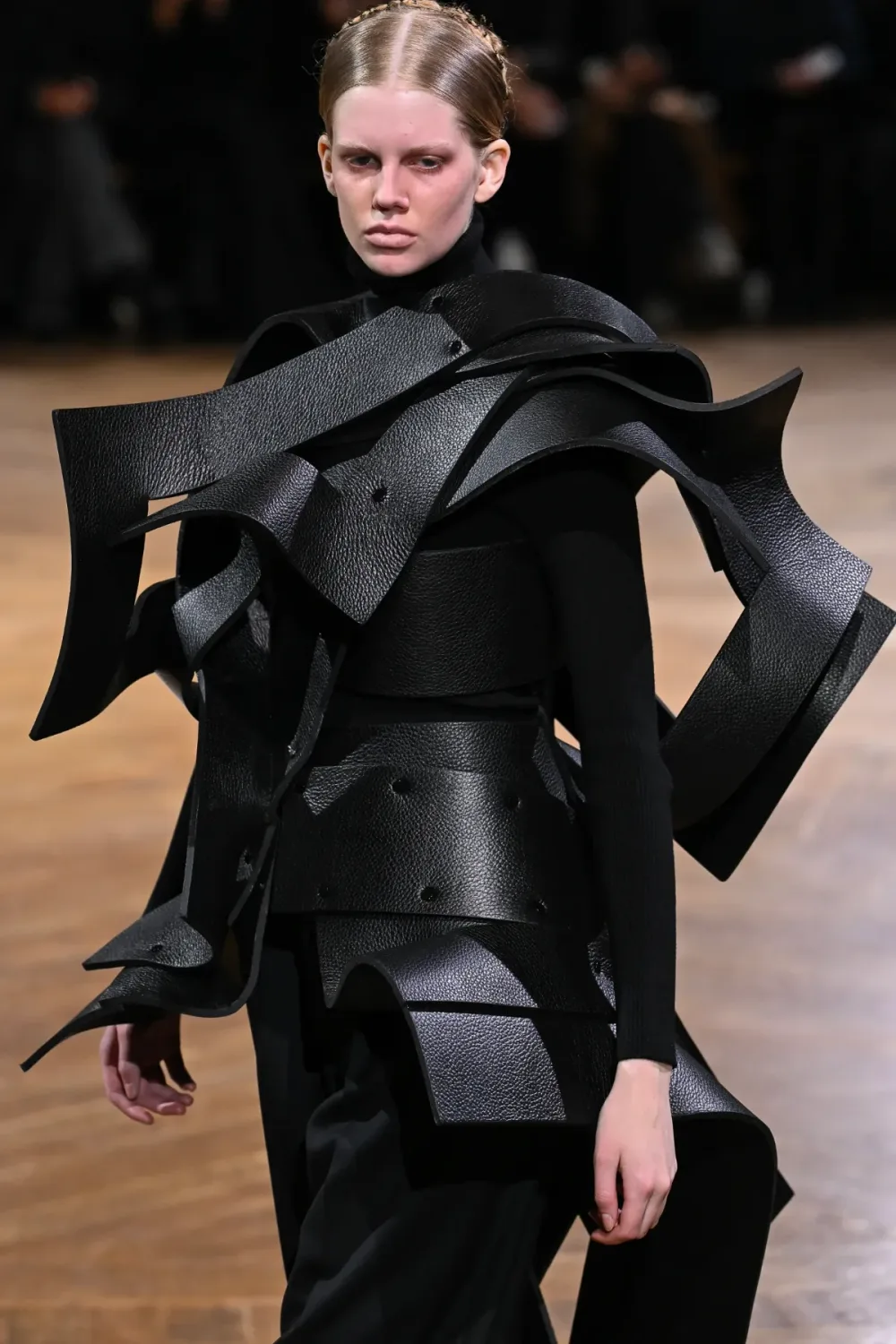 ジュンヤワタナベ 2024年秋冬 LOOK 9 / VIEW 2