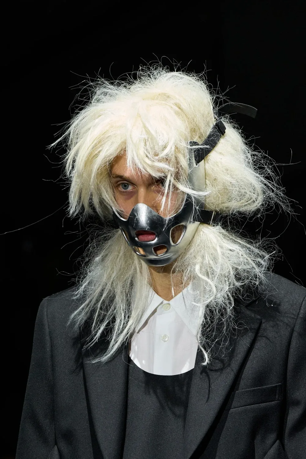 コムデギャルソンオムプリュス 2026年秋冬 LOOK 11 / VIEW 2