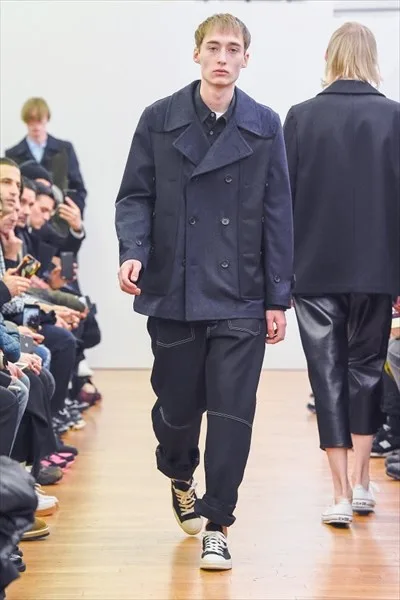コムデギャルソンシャツ 2018秋冬 LOOK 35