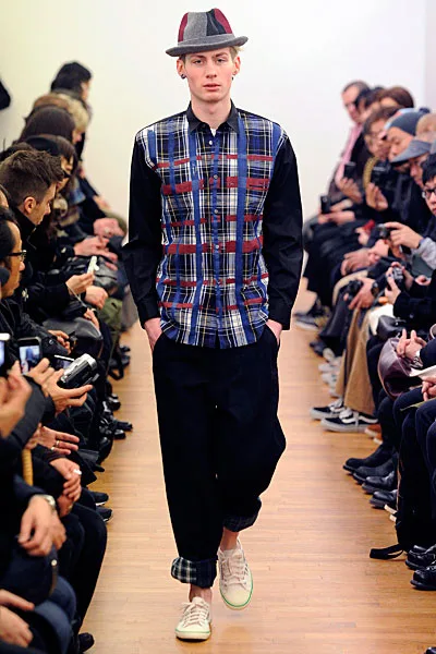コムデギャルソンシャツ 2010秋冬 LOOK 23