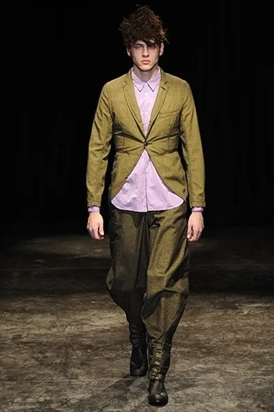 コムデギャルソンオムプリュス 2011秋冬 LOOK 17