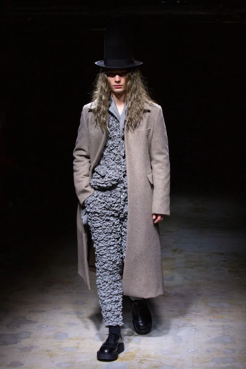 コムデギャルソンオムプリュス 2022年秋冬 LOOK 26