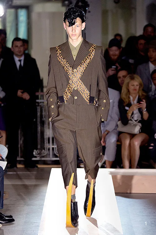 COMME des GARÇONS HOMME PLUS 2015年春夏コレクション LOOK 1