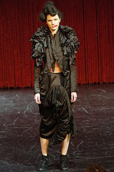 コムデギャルソン 2004秋冬 LOOK 38