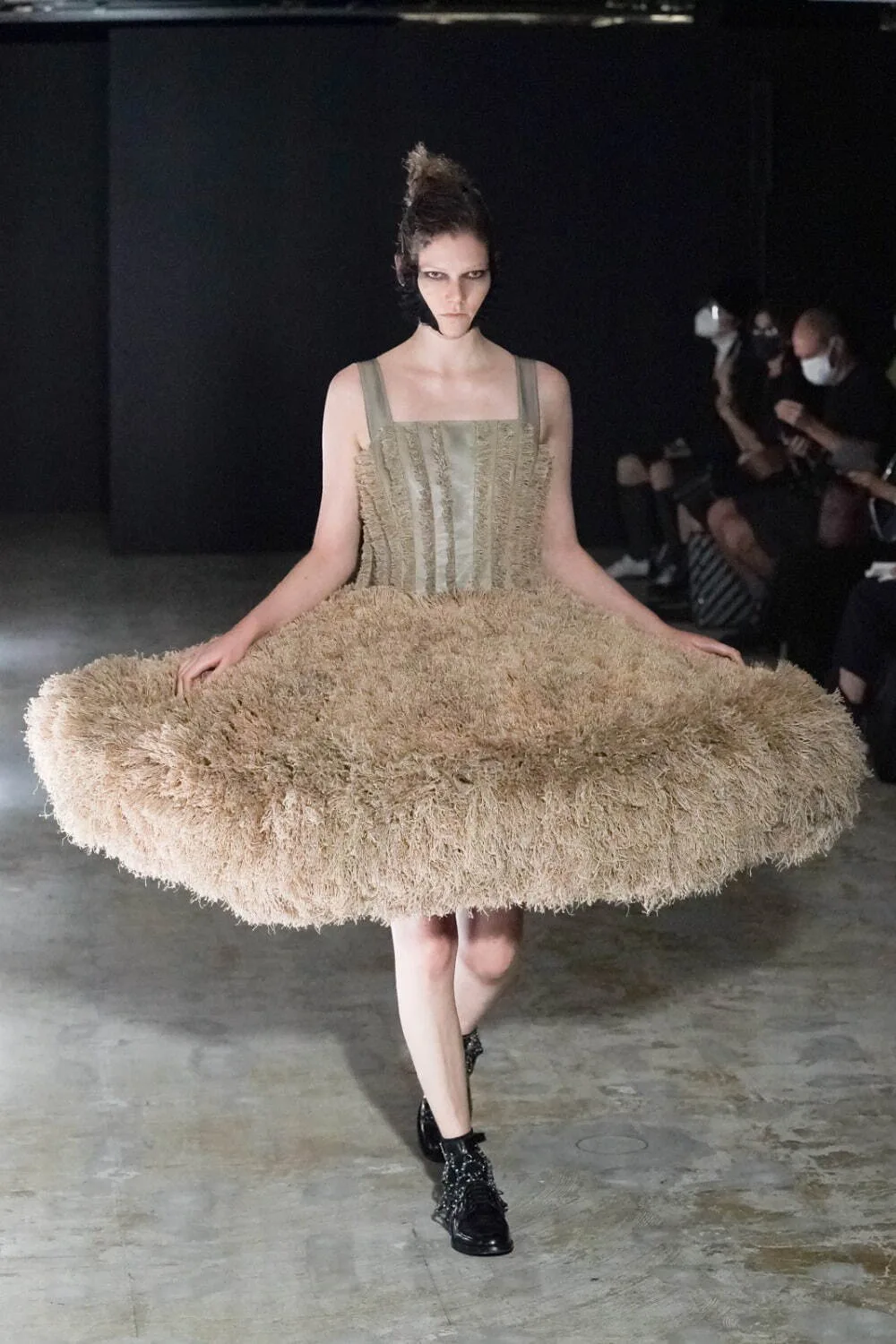 ノワールケイニノミヤ 2022年春夏 LOOK 23