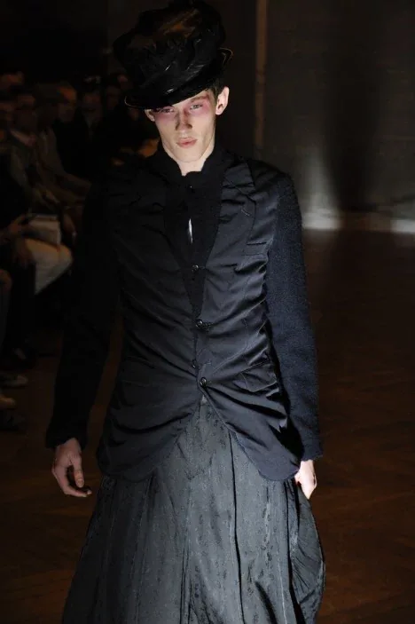 コムデギャルソンオムプリュス 2009秋冬 LOOK 22 / VIEW 2