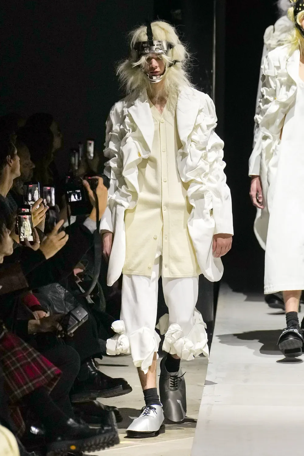 コムデギャルソンオムプリュス 2026年秋冬 LOOK 37