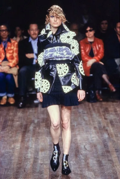 コムデギャルソン 2001秋冬 LOOK 17