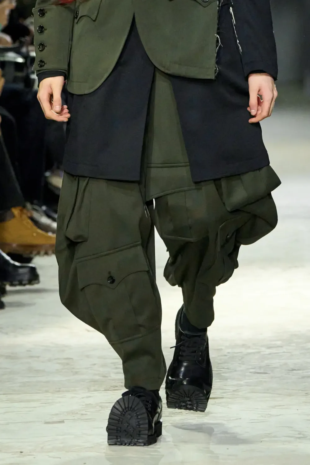 コムデギャルソンオムプリュス 2025年秋冬 LOOK 20 / VIEW 4