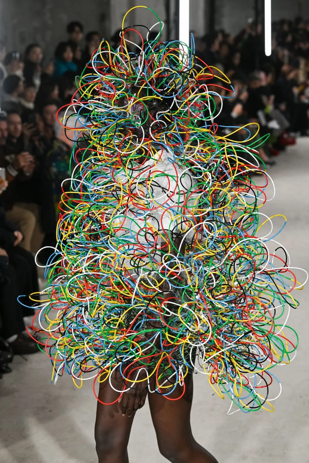 ノワールケイニノミヤ 2024年秋冬 LOOK 1 / VIEW 2