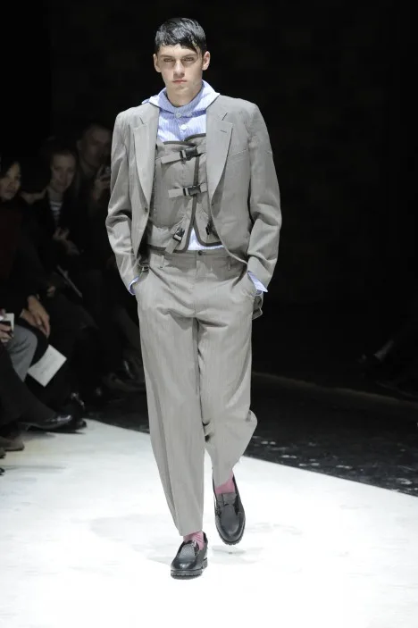 コムデギャルソンオムプリュス 2010秋冬 LOOK 6