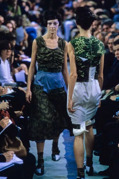 コムデギャルソン 2001春夏 LOOK 20
