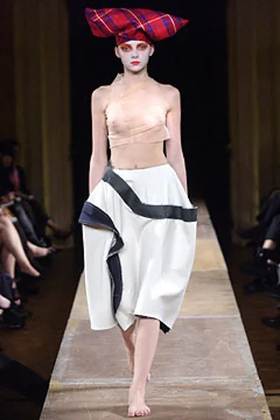 コムデギャルソン 2004春夏 LOOK 3