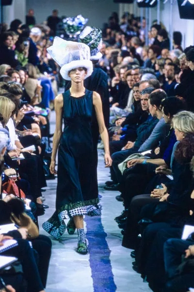 コムデギャルソン 2001春夏 LOOK 57