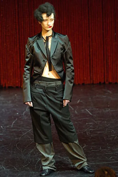 コムデギャルソン 2004秋冬 LOOK 22