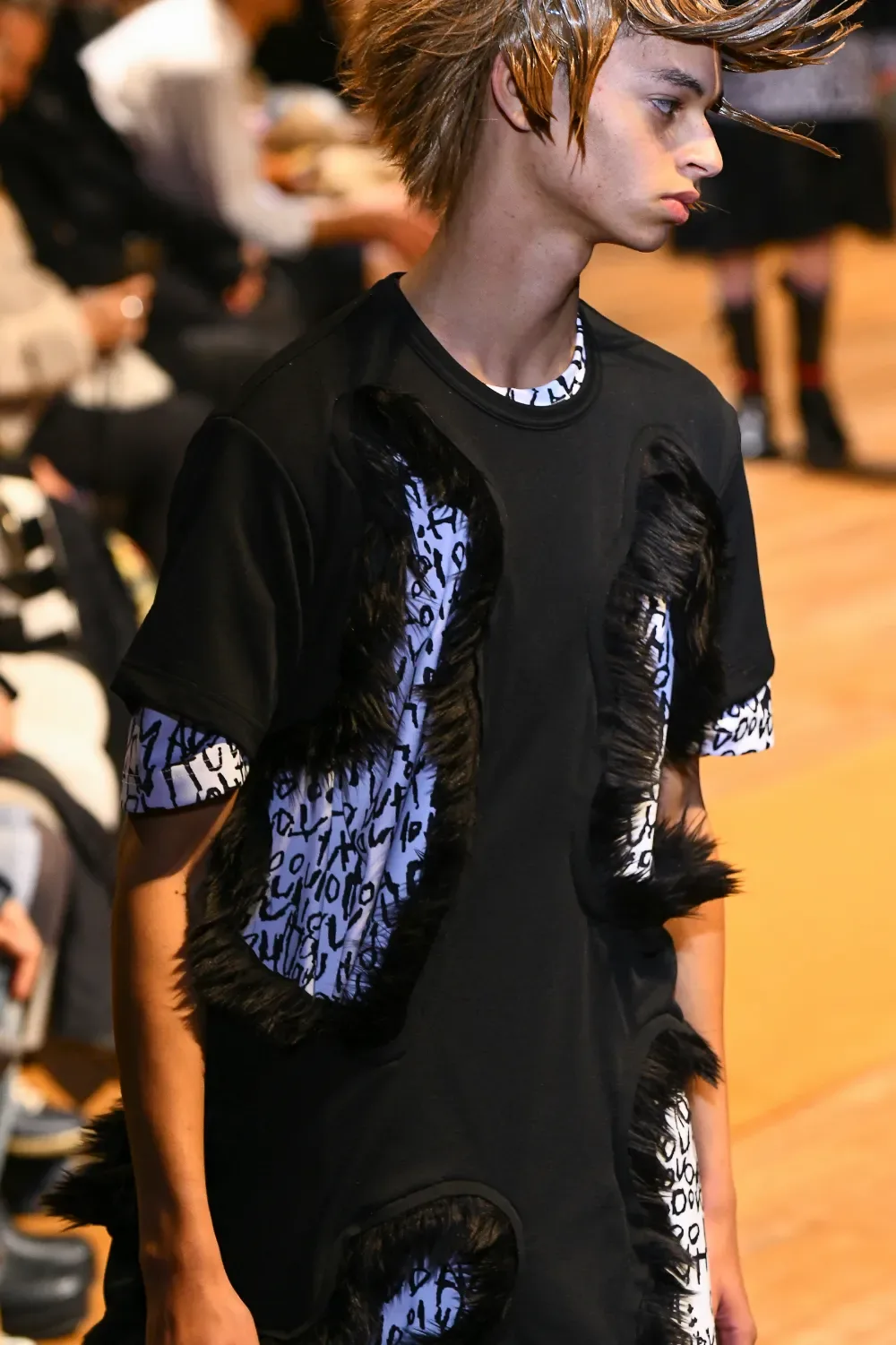 コムデギャルソンオムプリュス 2023年秋冬 LOOK 32 / VIEW 2