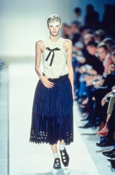 コムデギャルソン 2002春夏 LOOK 9