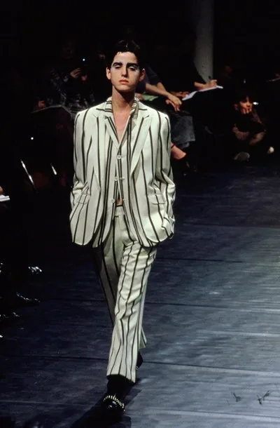 コムデギャルソン 2000秋冬 LOOK 29