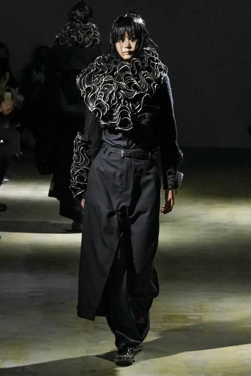 ノワールケイニノミヤ 2021年秋冬 LOOK 16