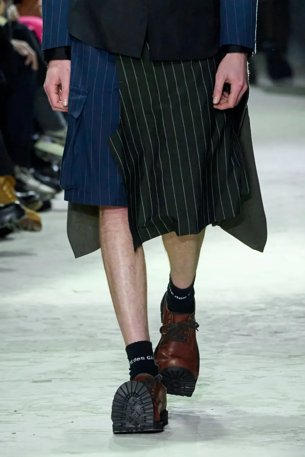 コムデギャルソンオムプリュス 2025年秋冬 LOOK 9 / VIEW 4