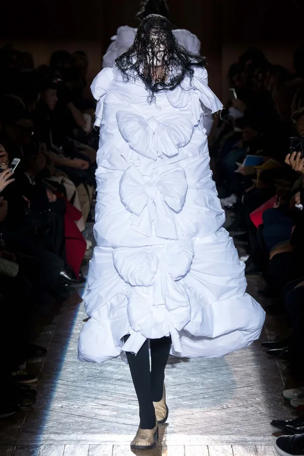 コムデギャルソン 2015秋冬 LOOK 2