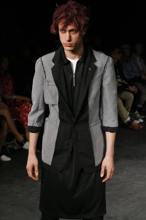 コムデギャルソンオムプリュス 2009春夏 LOOK 37 / VIEW 2