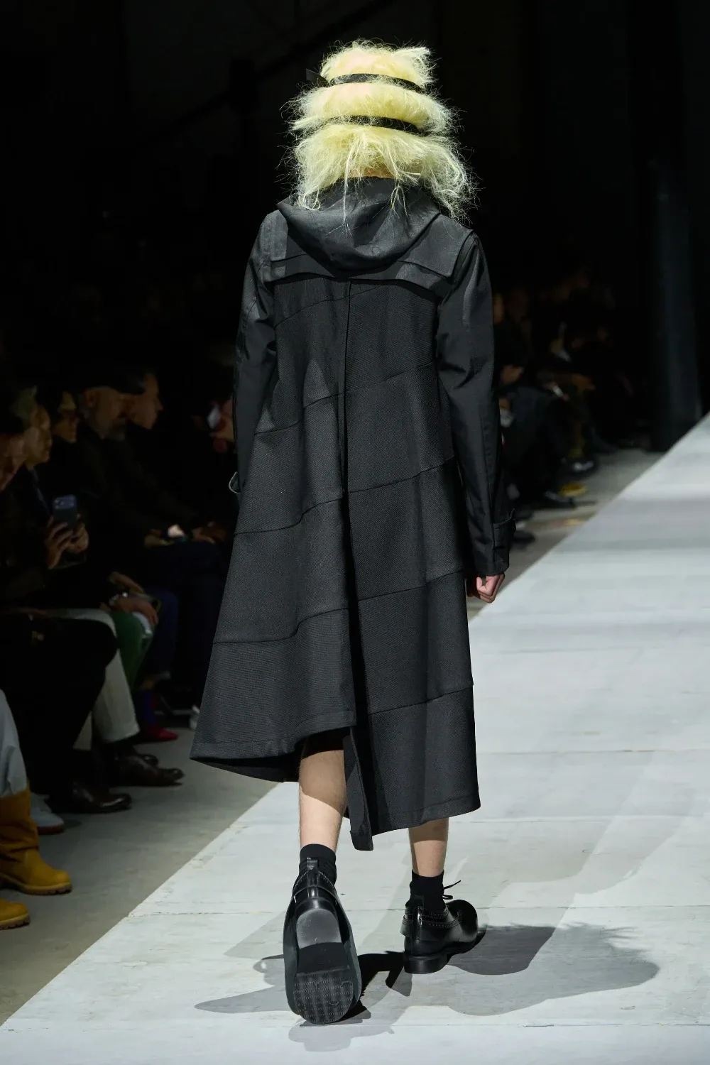 コムデギャルソンオムプリュス 2026年秋冬 LOOK 13 / VIEW 3