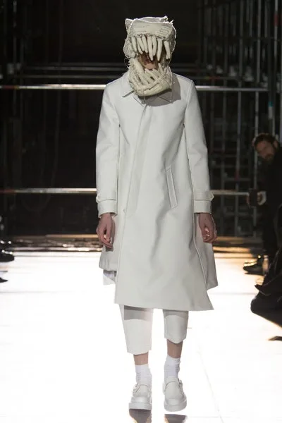 コムデギャルソンオムプリュス 2018秋冬 LOOK 32