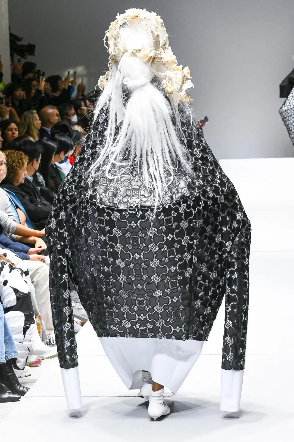 コムデギャルソン 2023年春夏 LOOK 6 / VIEW 3