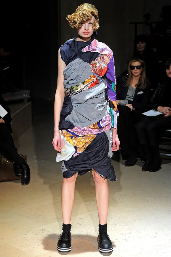 コムデギャルソン 2011秋冬 LOOK 15