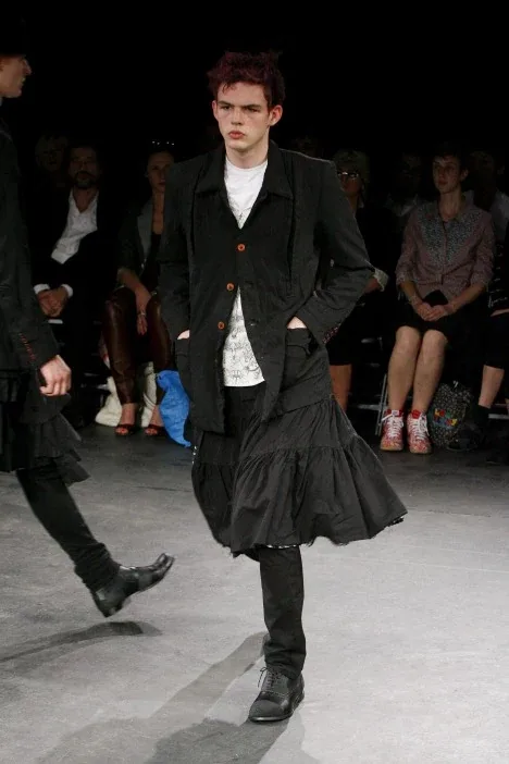 コムデギャルソンオムプリュス 2009春夏 LOOK 43