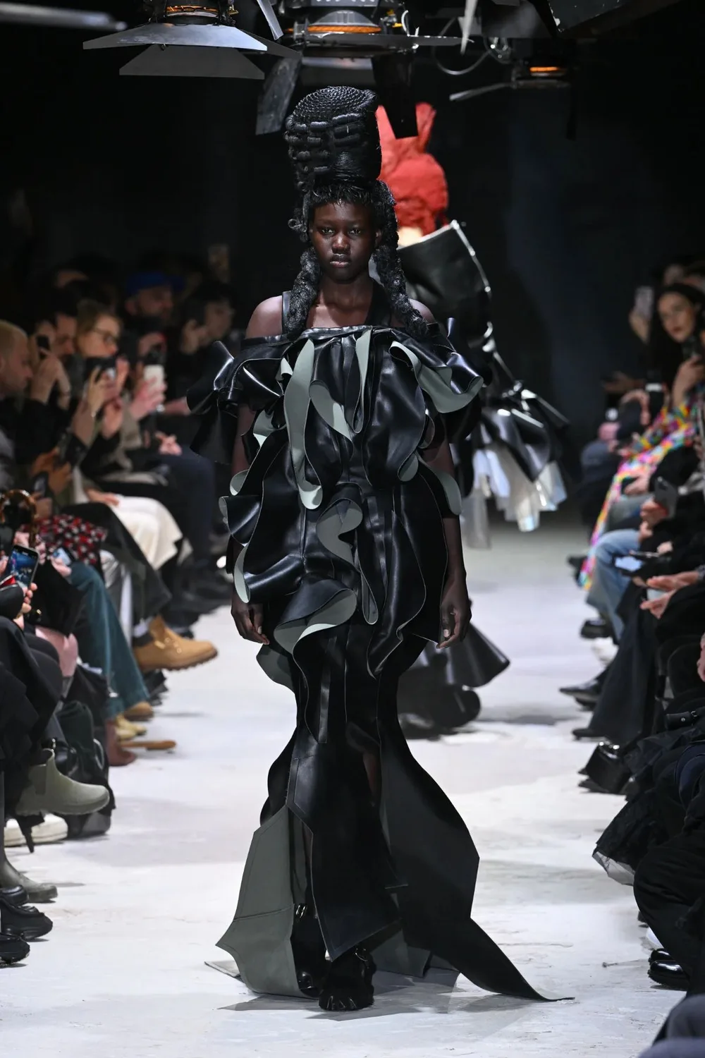 コムデギャルソン 2024年秋冬 LOOK 17