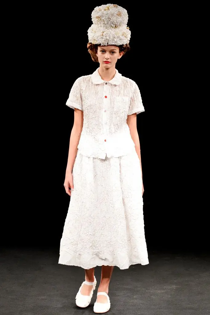 タオ 2011年春夏 LOOK 18